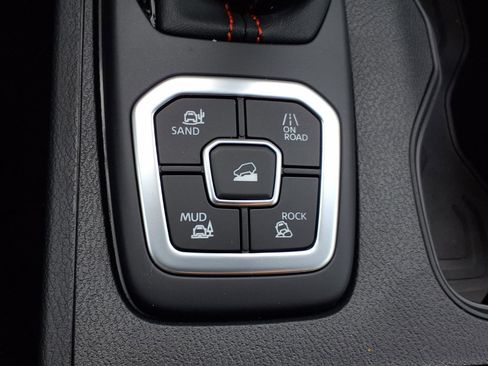 New 2026 Nissan Frontier PRO-4X w/ Tow Package image 24