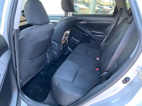 Used 2009 Pontiac Vibe w/ Preferred Package image 11