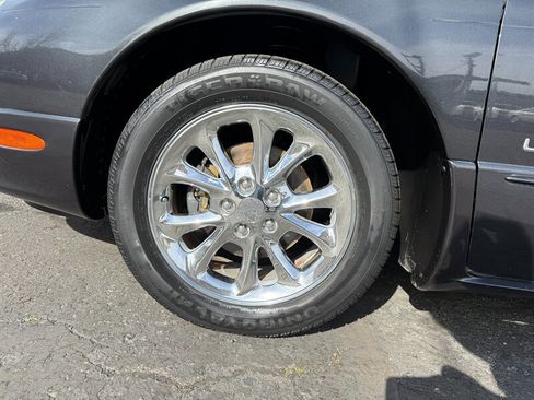 Used 2000 Chrysler LHS image 9