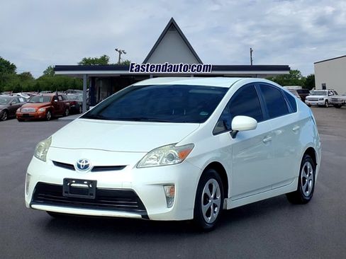 Used 2012 Toyota Prius Two FWD image 1