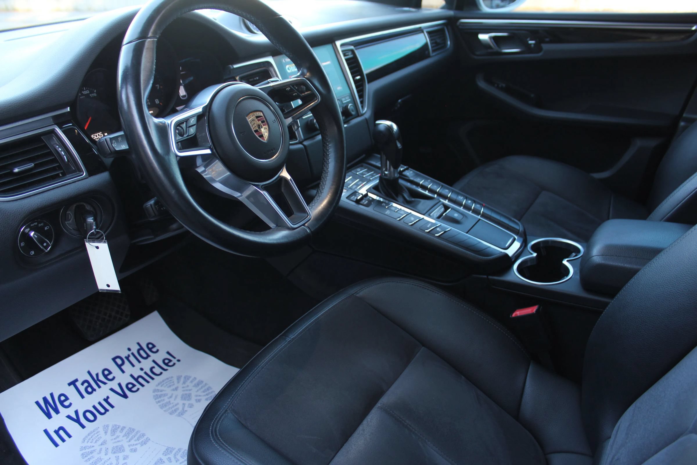 Used 2017 Porsche Macan AWD/4WD image 10