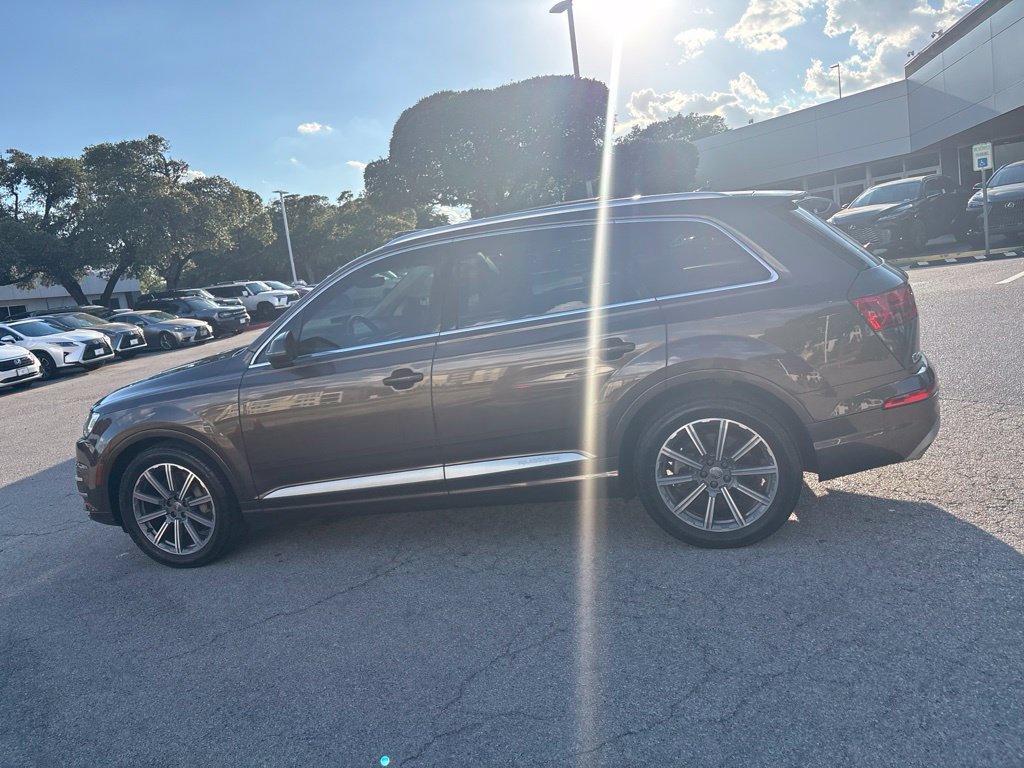 Used 2018 Audi Q7 3.0T Prestige w/ Prestige Package AWD/4WD image 2
