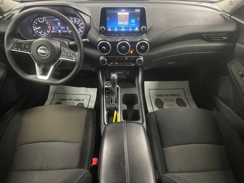 Used 2024 Nissan Sentra SV FWD image 3