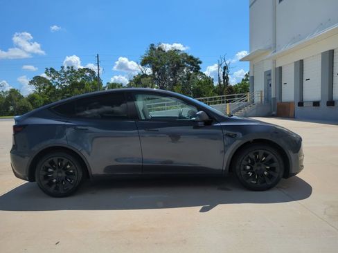 Used 2021 Tesla Model Y Long Range AWD/4WD image 4