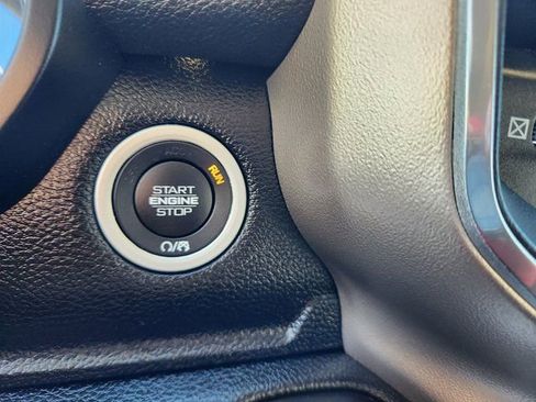 Used 2019 RAM 1500 Laramie image 18