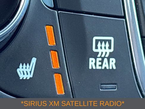 Certified 2022 Chevrolet Equinox RS FWD image 7