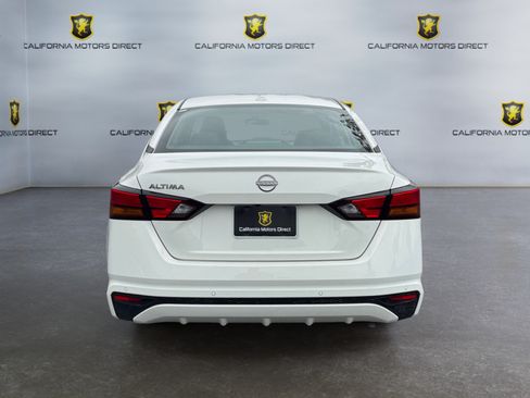 Used 2025 Nissan Altima 2.5 SV FWD image 4