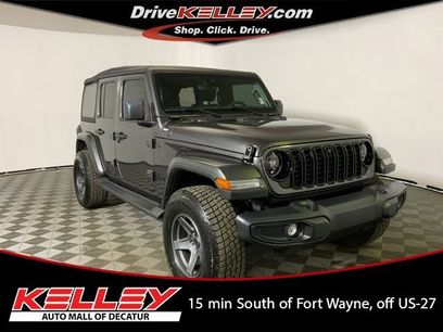 Used 2025 Jeep Wrangler Unlimited Sahara w/ Technology Group