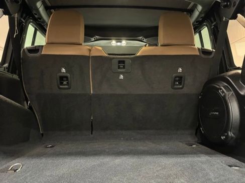 Used 2023 Jeep Wrangler Rubicon image 34