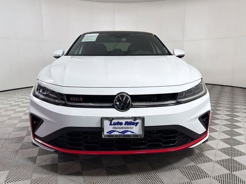 Used 2025 Volkswagen Jetta GLI Autobahn FWD image 6