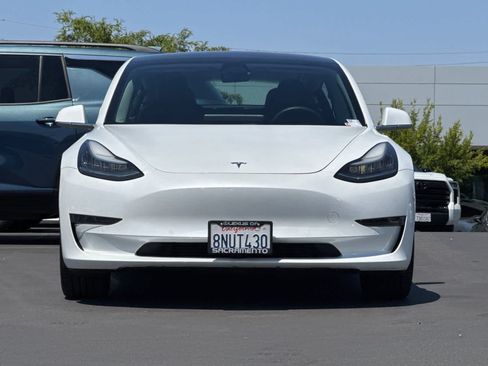 Used 2020 Tesla Model 3 Standard Range RWD image 10