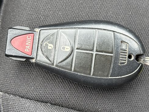 Used 2019 Jeep Cherokee Latitude w/ Popular Appearance Group image 27