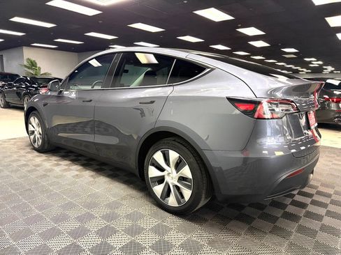 Used 2020 Tesla Model Y Long Range AWD/4WD image 9