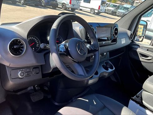 New 2026 Mercedes-Benz Sprinter 2500 image 8