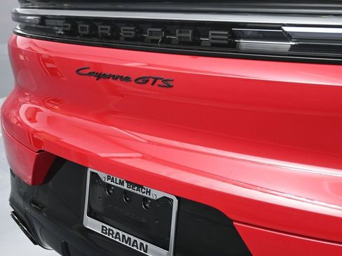 Certified 2026 Porsche Cayenne GTS AWD/4WD image 33