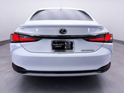 Used 2023 Lexus ES 300h F Sport w/ Accessory Package (Z2) FWD image 14
