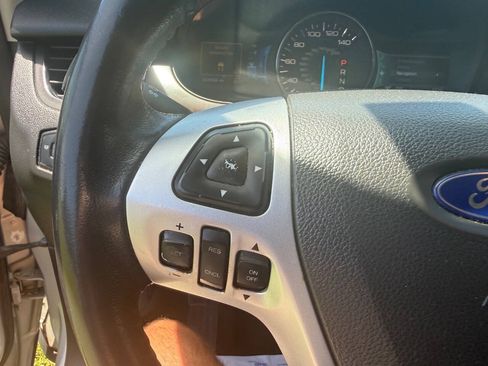 Used 2012 Ford Edge Limited FWD image 17