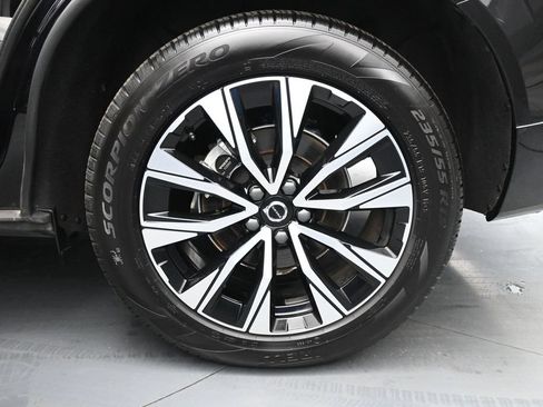Used 2025 Volvo XC60 B5 Plus AWD/4WD image 24
