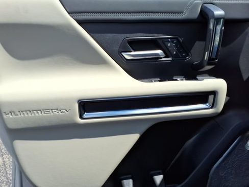 New 2026 GMC Hummer EV 4x4 Crew Cab image 18