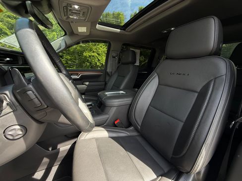 Used 2022 GMC Sierra 1500 Denali w/ Denali Reserve Package AWD/4WD image 15
