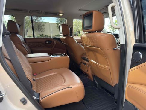 Used 2019 INFINITI QX80 Luxe w/ 22" Wheel Package AWD/4WD image 86