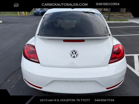 Used 2019 Volkswagen Beetle 2.0T S image 4