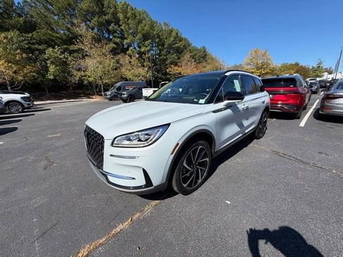 New 2026 Lincoln Corsair Reserve image 3