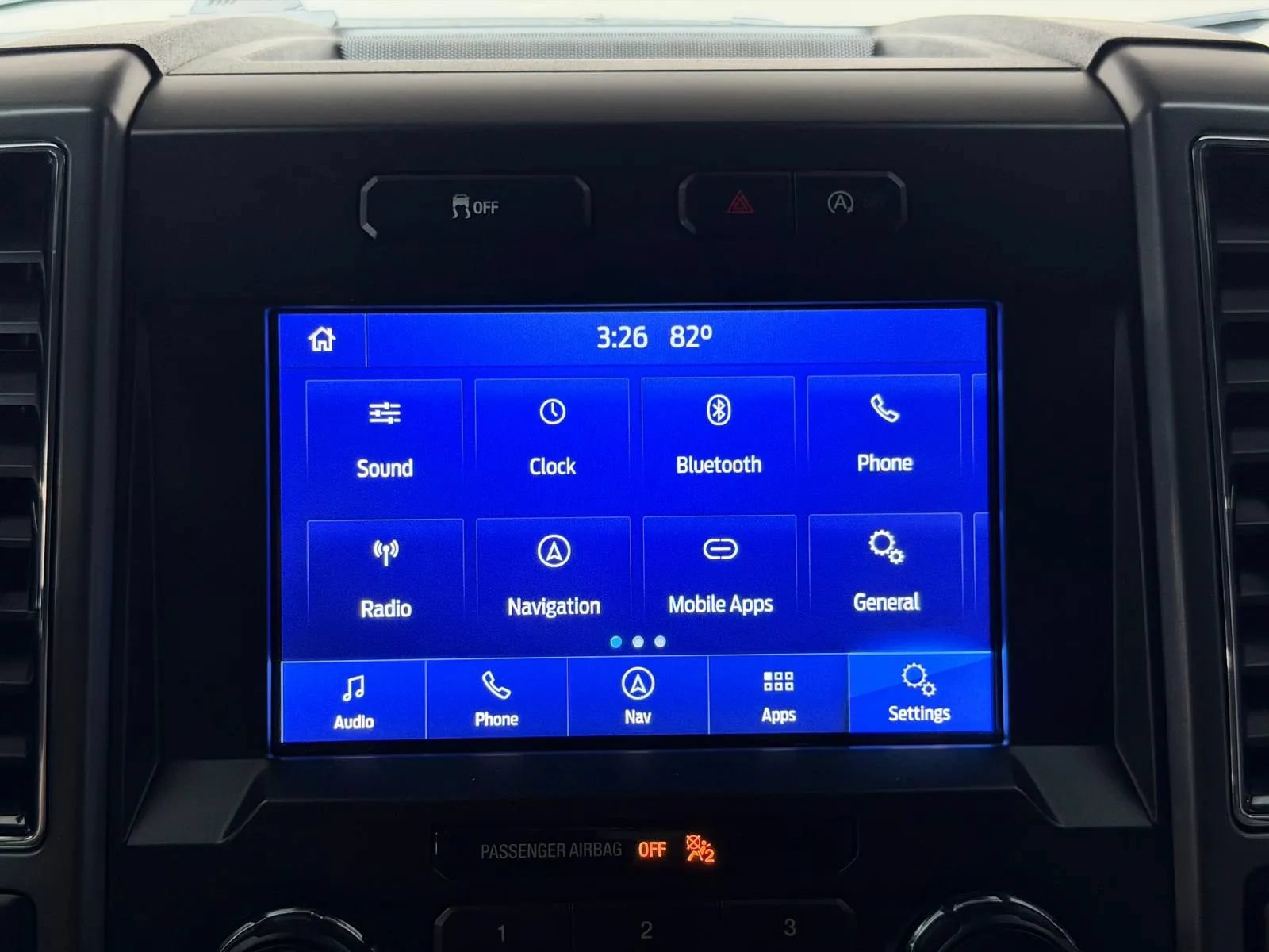 Used 2019 Ford F150 XLT w/ Equipment Group 302A Luxury AWD/4WD image 39