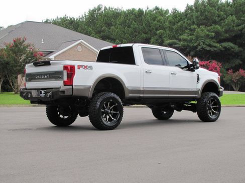 Used 2019 Ford F250 King Ranch w/ King Ranch Ultimate Package AWD/4WD image 12