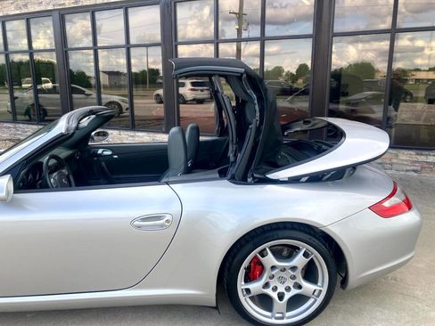 Used 2006 Porsche 911 Carrera S RWD image 27