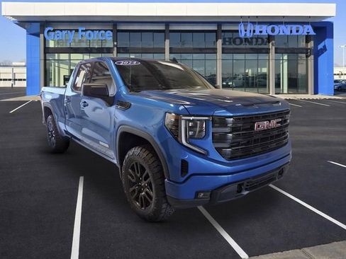 Used 2024 GMC Sierra 1500 Elevation AWD/4WD image 1