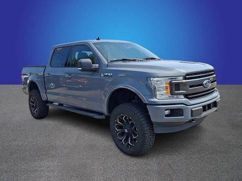 Used 2020 Ford F150 XLT w/ Equipment Group 302A Luxury AWD/4WD image 3