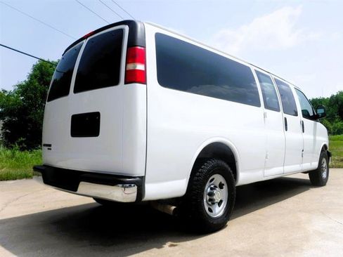 Used 2012 Chevrolet Express 3500 LT w/ LT Preferred Equipment Group RWD image 8