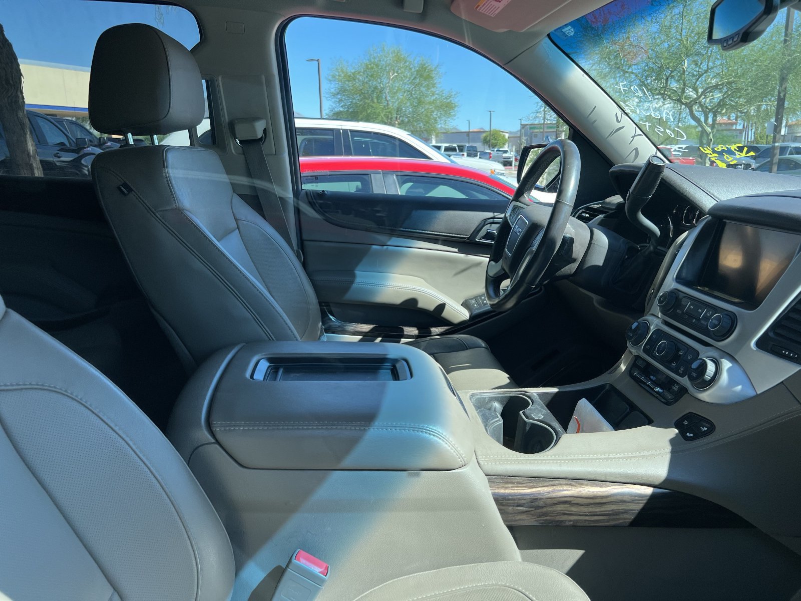 Used 2015 GMC Yukon SLT w/ HD Trailering Package AWD/4WD image 8