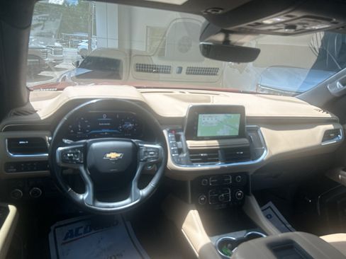 Used 2024 Chevrolet Tahoe Premier w/ Premium Package AWD/4WD image 16