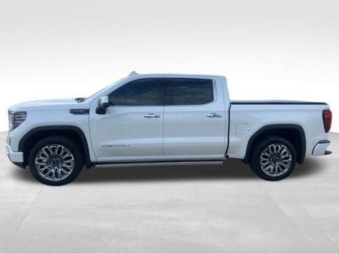 Used 2023 GMC Sierra 1500 Denali Ultimate AWD/4WD image 2