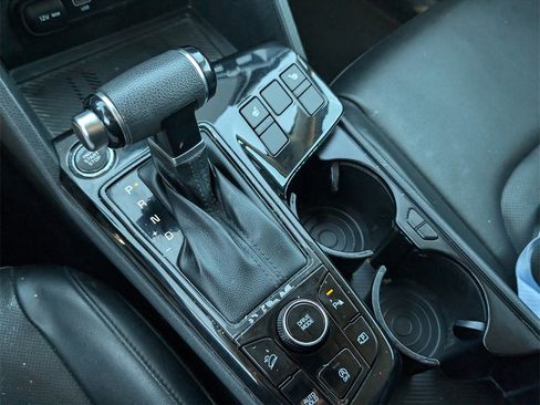 Used 2023 Kia Sportage EX image 14