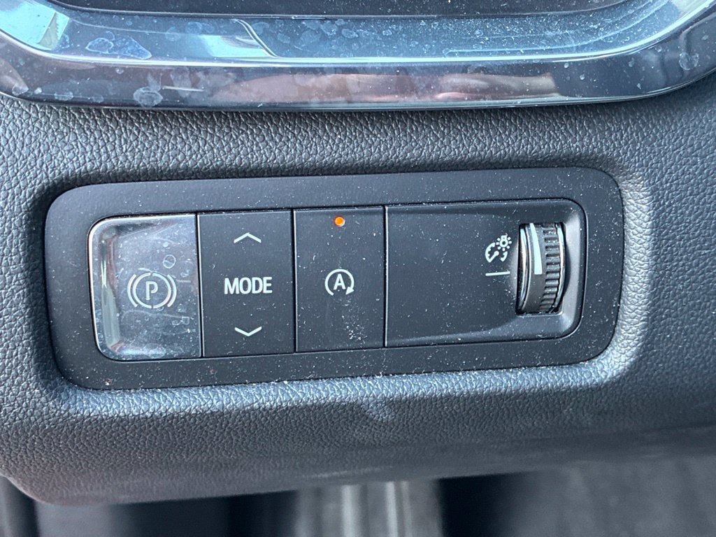 Used 2024 GMC Acadia Elevation w/ Luxury Package FWD image 19