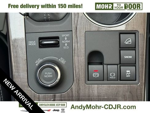 Used 2024 Toyota Highlander Platinum image 25