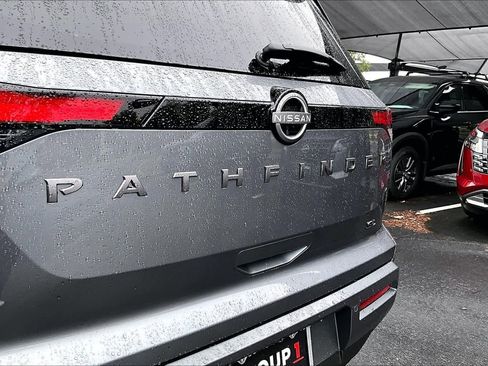 New 2026 Nissan Pathfinder SL FWD image 15