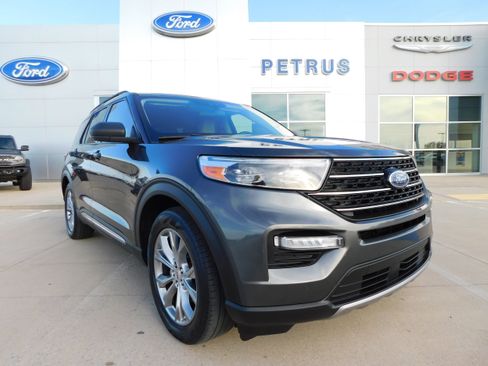 Used 2020 Ford Explorer XLT w/ Equipment Group 202A image 1