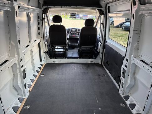 Used 2015 RAM ProMaster 2500 w/ Premium Appearance Group FWD image 33