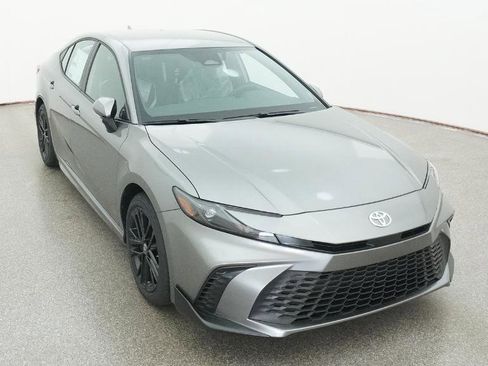 New 2026 Toyota Camry SE FWD image 18