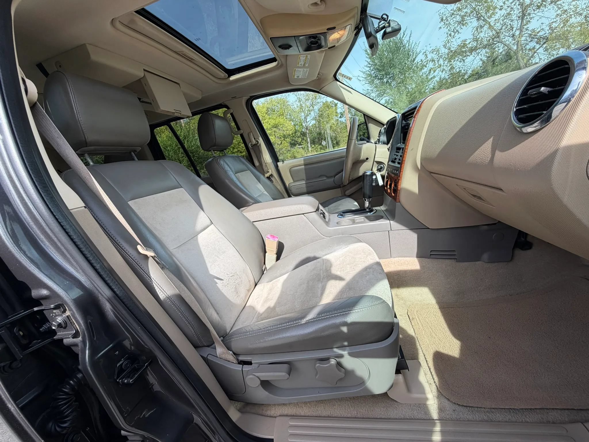 Used 2007 Ford Explorer Eddie Bauer AWD/4WD image 15