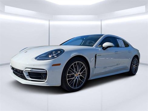 Used 2023 Porsche Panamera 4S w/ Premium Package image 8