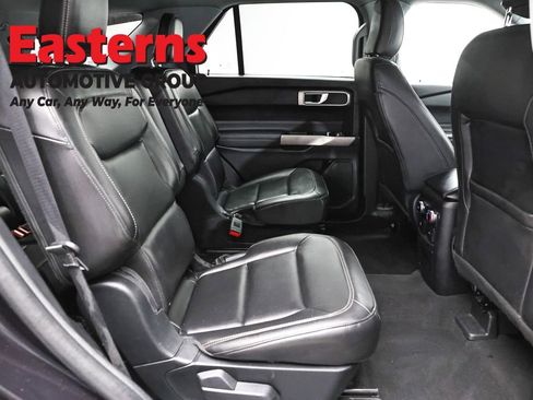Used 2023 Ford Explorer XLT w/ Equipment Group 202A AWD/4WD image 23