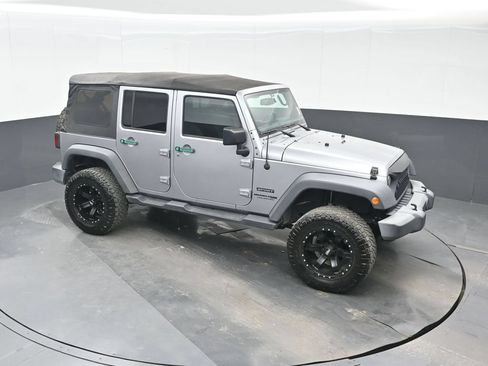 Used 2018 Jeep Wrangler Unlimited Sport S AWD/4WD image 23