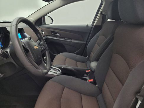 Used 2016 Chevrolet Cruze LT FWD image 17