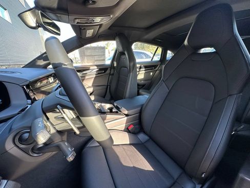 Certified 2026 Porsche Panamera RWD image 5