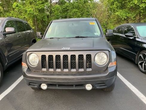 Used 2016 Jeep Patriot Sport w/ Power Value Group image 12